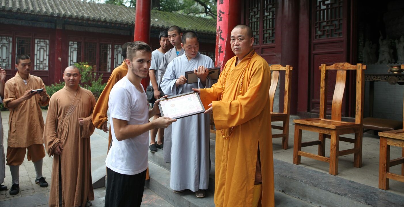 Attestato rilasciato dal tempio Shaolin a Riccardo Montorsi, istruttre di Kung Fu